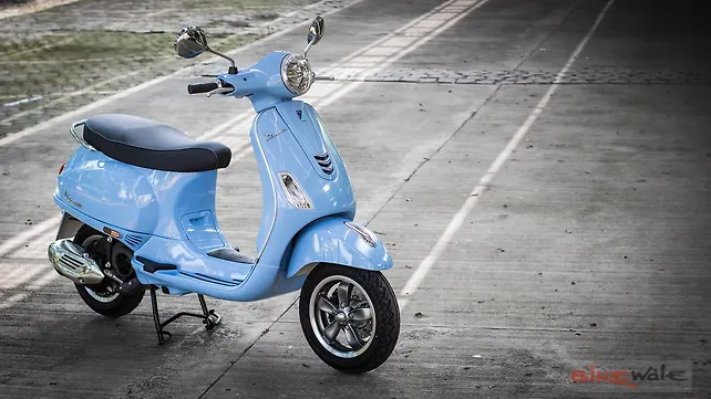 Vespa SXL 150 Front Right Three-Quarter