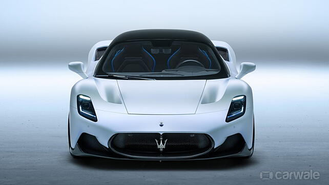 Maserati MC20 breaks cover with 621bhp V6 - CarWale