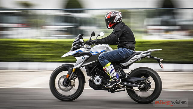 BMW G 310 R action