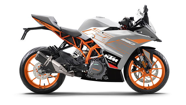 KTM RC 390 new colour option officially launched in India