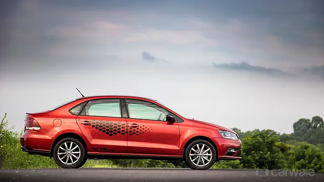 Volkswagen Vento Right Side View Volkswagen Vento Right Side View