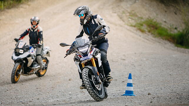 BMW G 310 GS Action