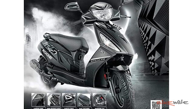 Hero Maestro Edge 125 Right Front Three Quarter