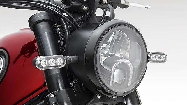 Benelli Leoncino 500 Head Light