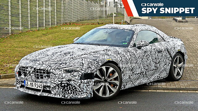 Production-ready new Mercedes-Benz SL spotted during public road test