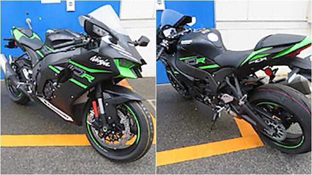 Kawasaki Ninja ZX-10R Right Front Three Quarter