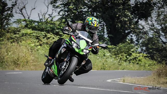 Kawasaki Ninja 650 action