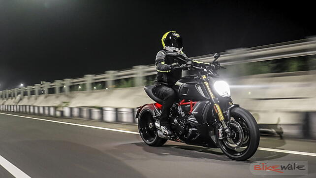 Ducati Diavel 1260 action