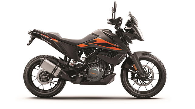 TVS Apache RTR 200 4V Right Side View