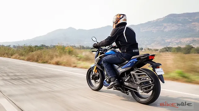 hornet 2.0 bs6 on road price