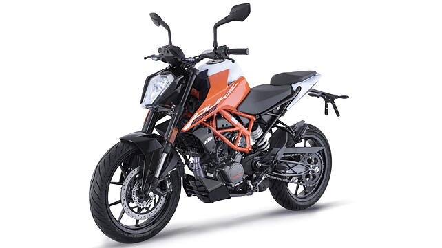 KTM 125 Duke Left Front Three Quarter