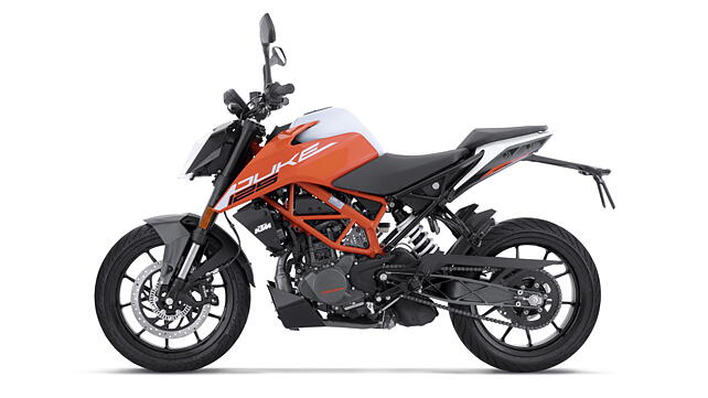 KTM 125 Duke Left Side View