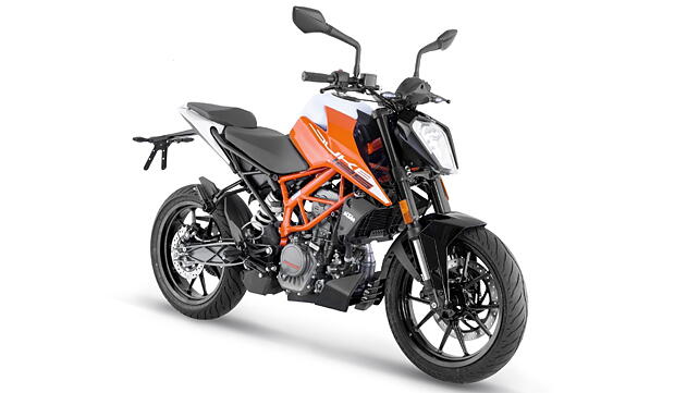 KTM 125 Duke Right Front Three Quarter