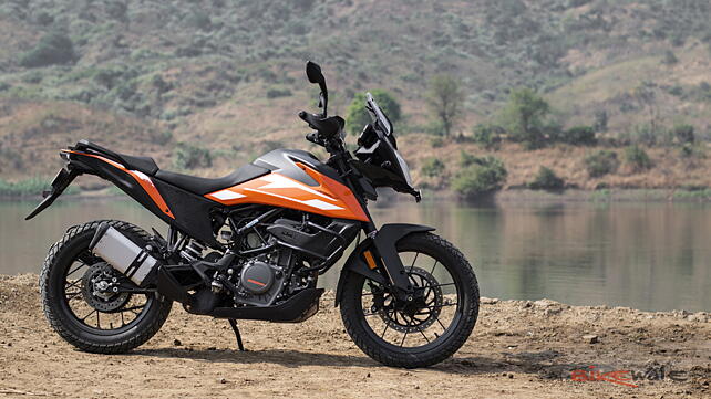 KTM 250 Adventure Price - Mileage, Images, Colours | BikeWale