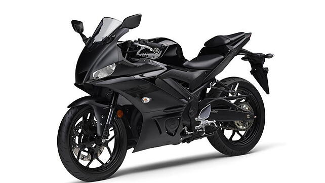 Yamaha YZF R3 Left Front Three Quarter