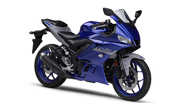 Yamaha YZF R3 Right Front Three Quarter