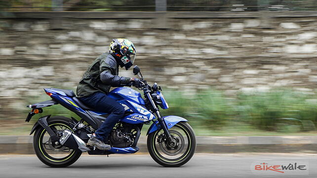 Suzuki Gixxer 250 Right Side View