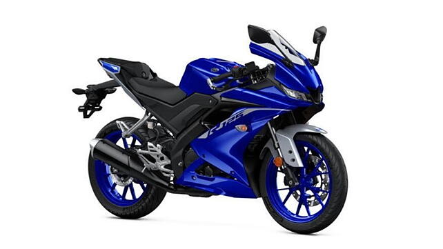 Yamaha YZF R15 V3 Right Front Three Quarter