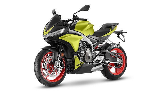 Aprilia Tuono 660 Left Front Three Quarter