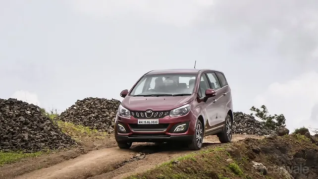 इस महीने महिंद्रा XUV500, XUV300 और स्कॉर्पियों पर पाएं 59,000 रुपए तक की छूट इस महीने महिंद्रा XUV500, XUV300 और स्कॉर्पियों पर पाएं 59,000 रुपए तक की छूट