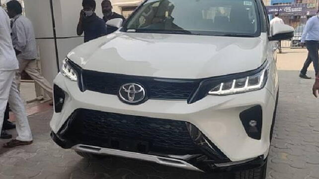 New Toyota Fortuner Legender variant arrives at showrooms - CarWale