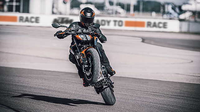 KTM 790 Duke Front View