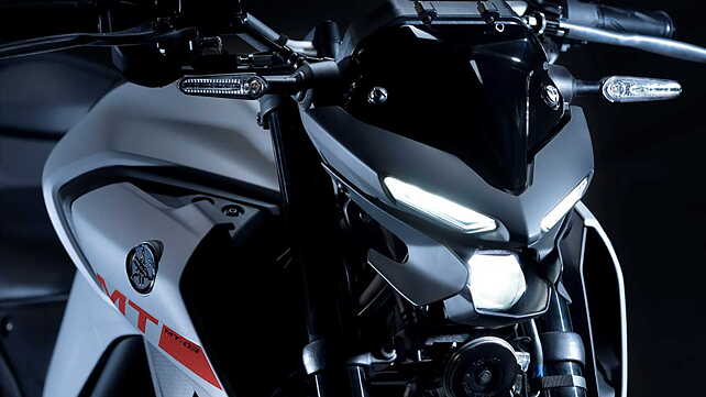 Yamaha FZ25 Right Side View