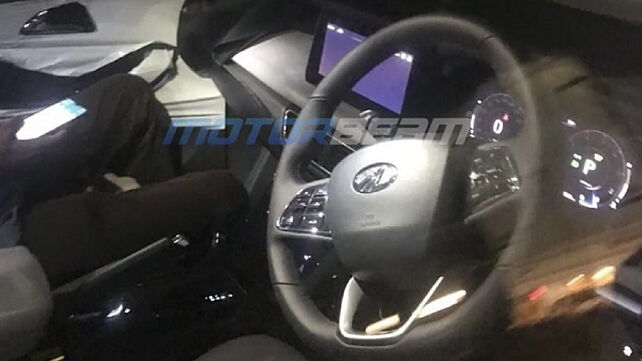 New 2021 Mahindra XUV500 instrument console spied