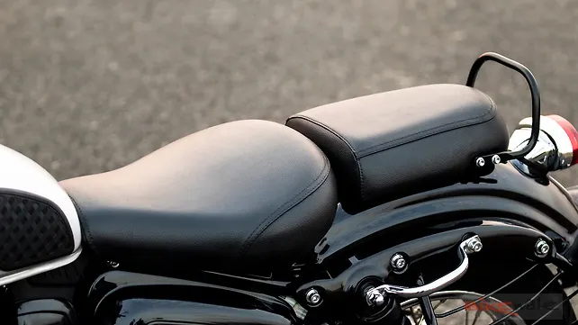 Benelli Imperiale 400 Seat