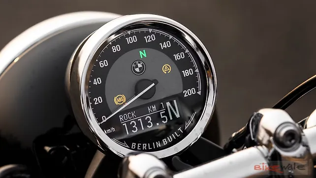 BMW R18 Price - Mileage, Images, Colours | BikeWale