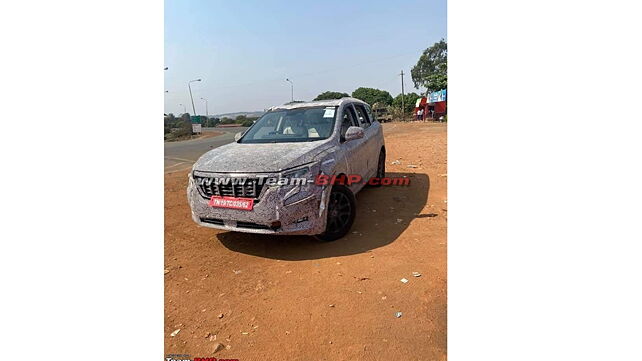 New-gen Mahindra XUV500 continues testing; dashboard design leaked
