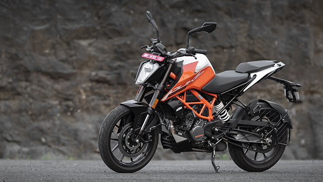 2021 KTM 125 Duke Review: Image Gallery - BikeWale