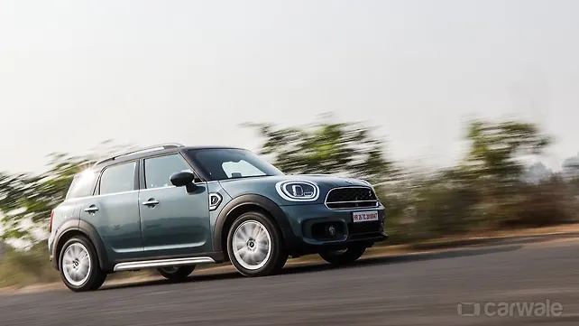 Mini Countryman Right Front Three Quarter