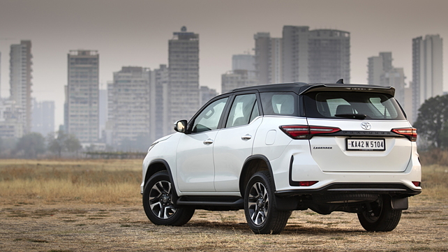 Toyota Fortuner Legender: Pros And Cons Review - CarWale