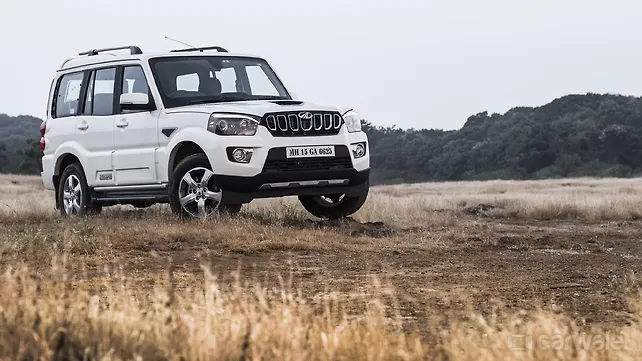 इस महीने महिंद्रा XUV500, स्कॉर्पियो और बोलेरो पर पाएं 80,800 रुपए तक की आकर्षक छूट इस महीने महिंद्रा XUV500, स्कॉर्पियो और बोलेरो पर पाएं 80,800 रुपए तक की आकर्षक छूट