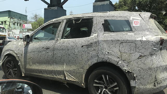 Mahindra XUV700 continues testing; spotted with dual-tone alloy wheels