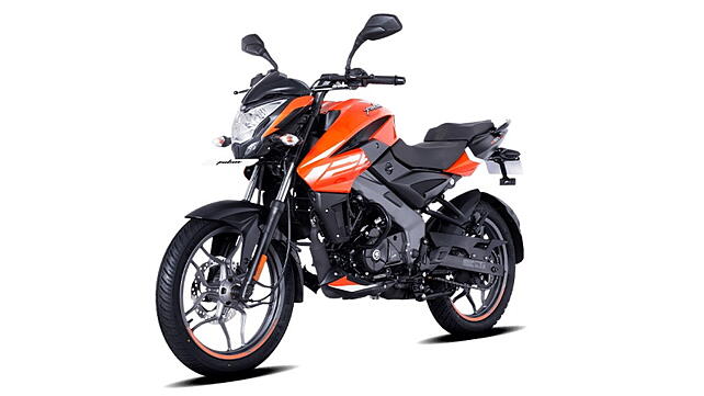 Bajaj Pulsar 125 Left Front Three Quarter