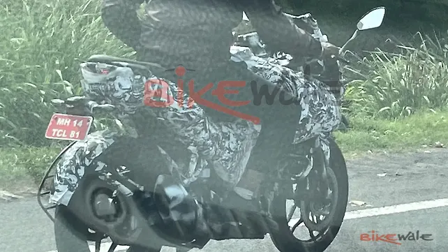Bajaj Pulsar 250F semi-faired version spied for the first time Bajaj Pulsar 250F semi-faired version spied for the first time