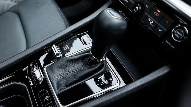 Jeep Compass Gear Shifter/Gear Shifter Stalk Jeep Compass Gear Shifter/Gear Shifter Stalk