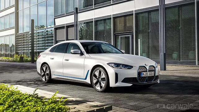 BMW i4 debuts with 536bhp and 590 kilometres range - CarWale