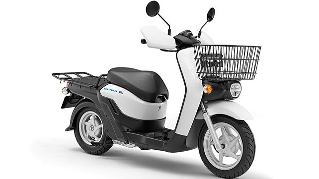 Honda's electric scooter Benly e spotted testing 