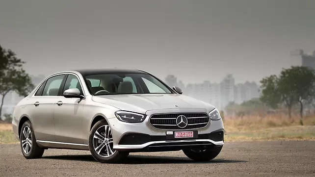 Mercedes-Benz E-Class Right Front Three Quarter