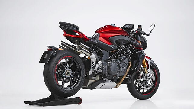 MV Agusta Brutale 1090 RR Right Rear Three Quarter