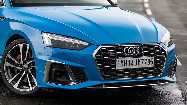 Audi S5 Sportback Right Front Three Quarter