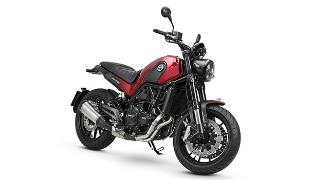 Benelli Leoncino 500 BS6 gets a price hike