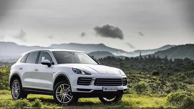 Porsche Cayenne Right Front Three Quarter