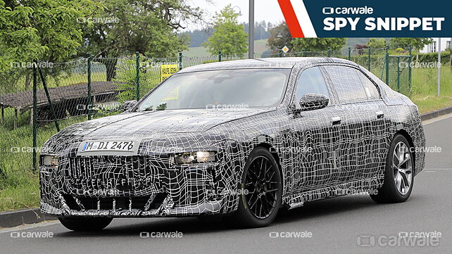 2022 BMW 7 Series spied testing new design language