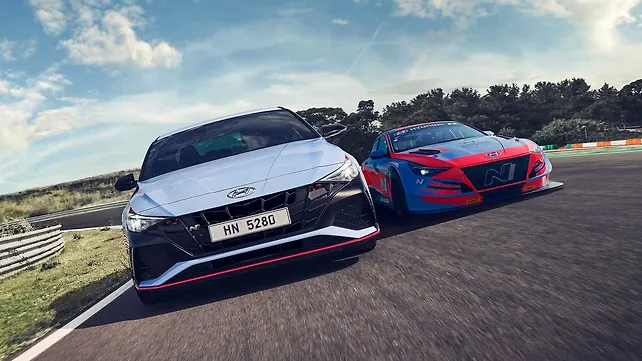 New Hyundai Elantra N debuts with 276bhp - CarWale