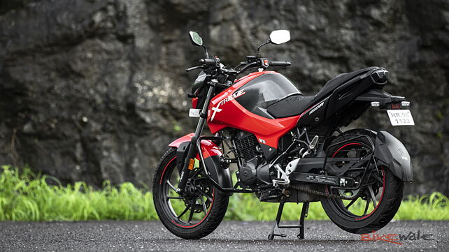 TVS Apache RTR 160 4V vs Hero Xtreme 160 R: Comparison Test Review ...