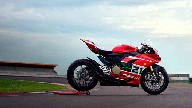 Ducati Panigale V2 Bayliss: Details Explained - BikeWale